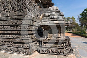 Ancient images on the walls. Carvings in Hoysaleshwara Hindu temple