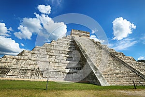 Ancient Mayan pyramid Kukulcan Temple, Chichen Itza, Yucatan, Mexico. UNESCO world heritage site.