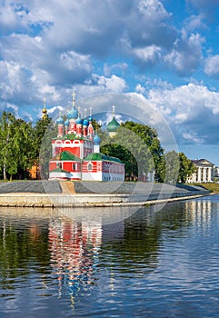 The ancient religious architecture of the Golden Ring area