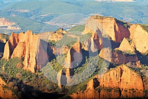 Ancient Roman mines. Amazing mountain landscape. Antiguas minas romanas. Paisaje de montaÃ±as.