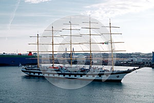 Tall mast sailing ship