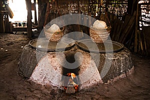 Ancient salt production, Boiling rock salt