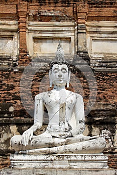 Ancient Thai ruins at Ayutthaya Historical Park.