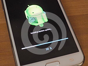 Android OS installing system update
