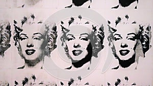 Andy Warhol, Marilyn Monroe in black and white