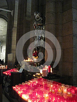 An angelic saint prayer stop inside the SacrÃÂ©-CÃâur, Paris