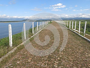 Angicos water reservoir, road above the barrier