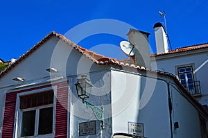 Angular house at the corner rua de O Seculo 138 and Calcada do T