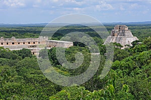 Anicent mayan pyramid photo