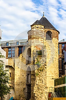 Anneessens Tower, ancient fortifications