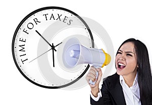 Announcement of time for taxes