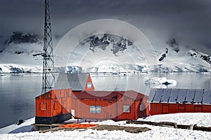 Antarctic research station