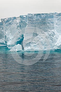 Antartica - Tabular Iceberg in Bransfield Strait