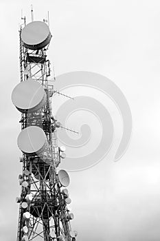 Antenna (B&W)