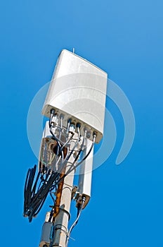 Antenna cellular base station