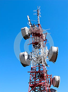 Antenna repeater communication