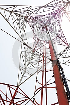 Antenna repeater tower