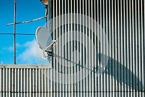 Antenna in a rooftop with shadow