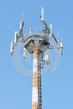 Antenna for telecommunications