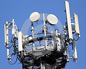 antennas for signal repetition of mobile telephony and television signals