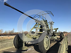 Anti-aircraft gun on the platform