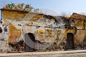 ANTIGUA, GUATEMALA: Rundown old building