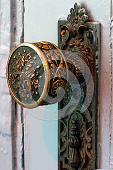 Antiguo latón puerta botón 