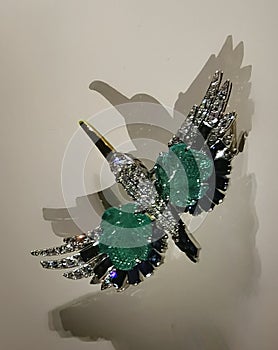 Antique Cartier Jewelry Kingfisher Clip Brooch Pin Design Gold Diamonds Emeralds Sapphires Rubies Art Deco Luxury Lifestyle Crafts