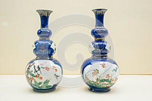 Antique chinese porcelain vase with a nature theme design