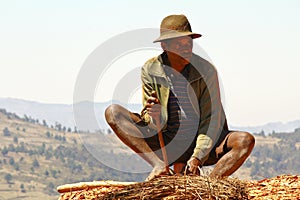 Hard working poor malagasy man - poverty