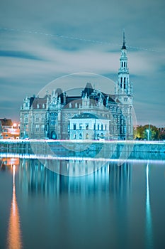 ANTWERPEN, BELGIUM - Oct 18, 2020: Loodswezen building at night