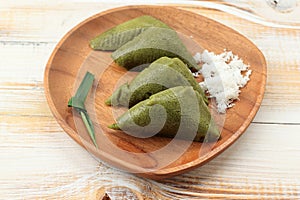 Apang Panas Bugis with Pandan. Steamed Cake photo