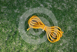 Apocryphal knot on double yellow rope