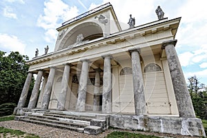 Apollon temple building in strong perspective