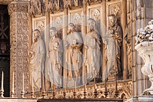 Apostolate of the west facade of the cathedral of toledo