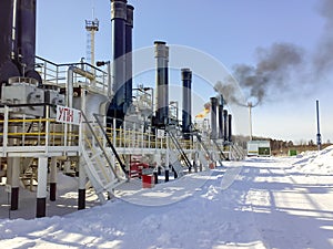 Apparatus for the preparation of commercial oil Hitter-Tritters, view from the outside, in the open air.