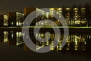 Appartement building and the reflection of it