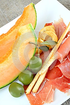 Appetizer ham and melon
