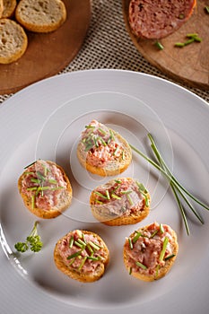 Appetizer plate with teewurst