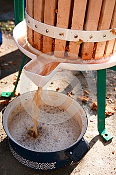 Apple cider production