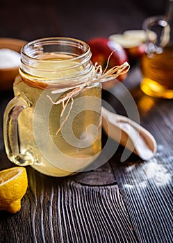 Apple cider vinegar, lemon and baking soda drink