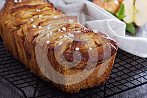 Apple cinnamon pull-apart bread