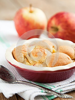 Apple cookie crumble