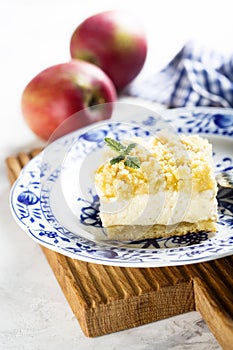 Apple and cottage cheese pie