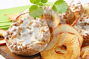 Apple crumble cookies with apple chips