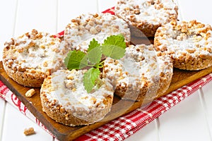 Apple crumble cookies