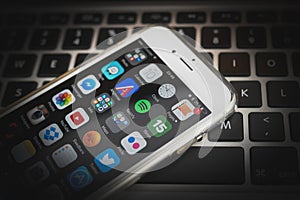 Apple iPhone 6S screen with App List