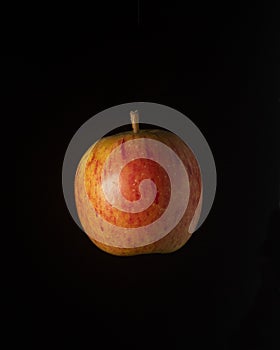 apple with left lighting photo