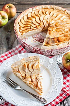 Apple pie with cottage cheese