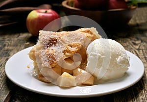 Apple pie served with ice cream